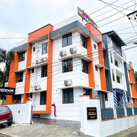 Hotel Nujoom Rooms & Apartments Kochi Екстериор снимка